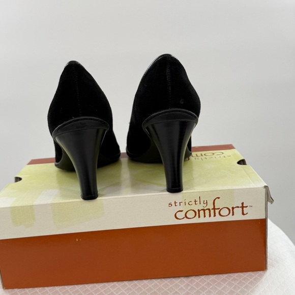 Strictly Comfort Black Peep Toe Heels with retro button size 9 women’s - Picture 8 of 12